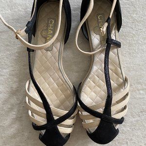 Classic Chanel Flats in EUC
